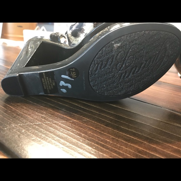 Brand New Designer Gianni Bini Heels - Picture 4 of 6